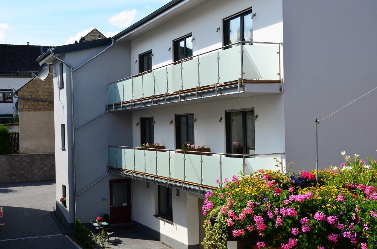 Gaestehaus Am Hochsimmer Ettringen  Exteriér fotografie