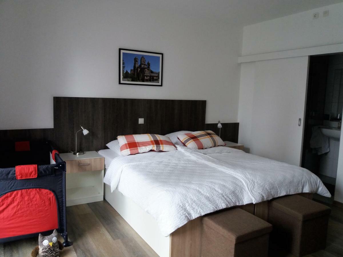 Gaestehaus Am Hochsimmer Ettringen  Exteriér fotografie